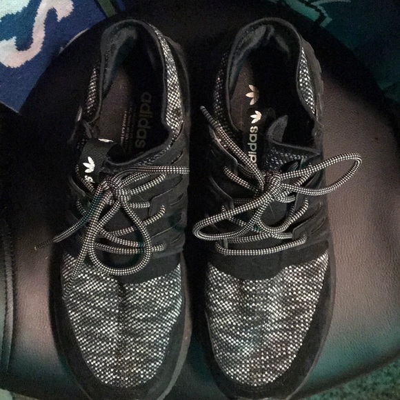 Adidas Antique Brass’ - Picture 3 of 4